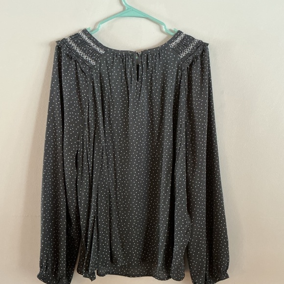 LOFT Black and White Patterned Blouse - Picture 2 of 2